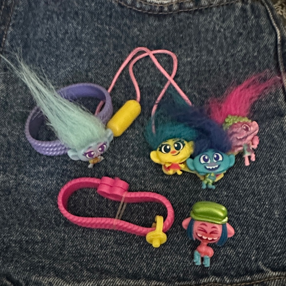 Trolls Colorful Jewelry - Pink, Blue, Yellow